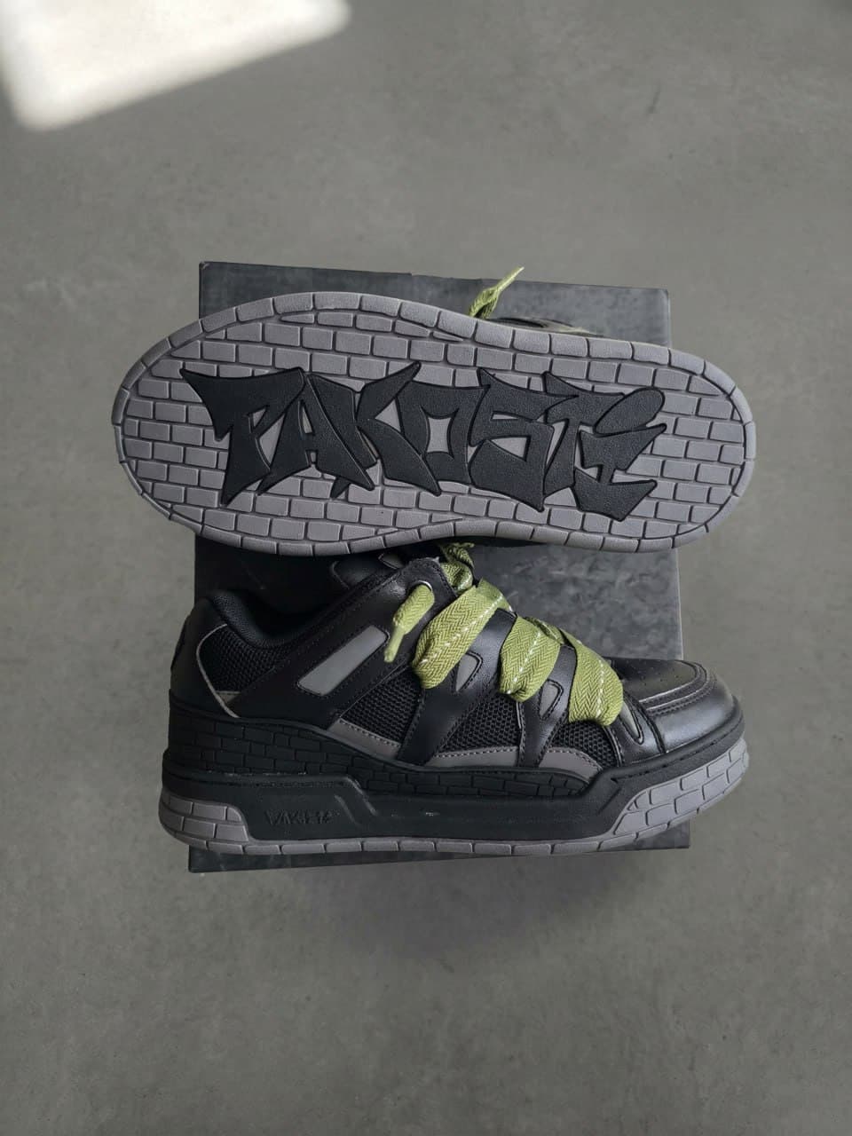 Подошва и профиль Блэк Мосс